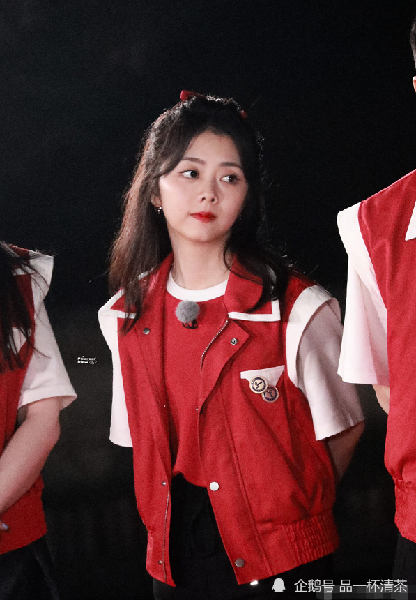 162谭松韵碰上166李沁录综艺同框看清身高差太真实了