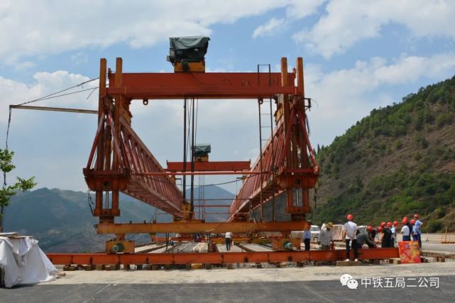 杨宣高速项目云南段1103孔梁全部架完