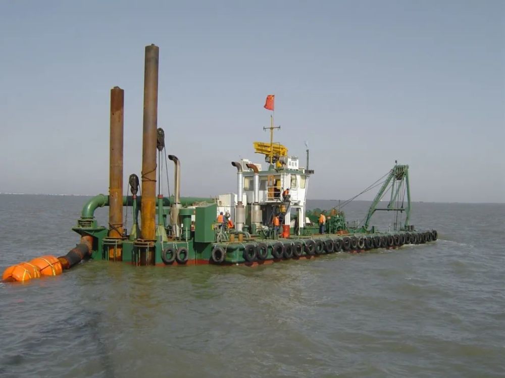 驾8艘船出发,这家国有企业9100个日夜坚守保洞庭安澜