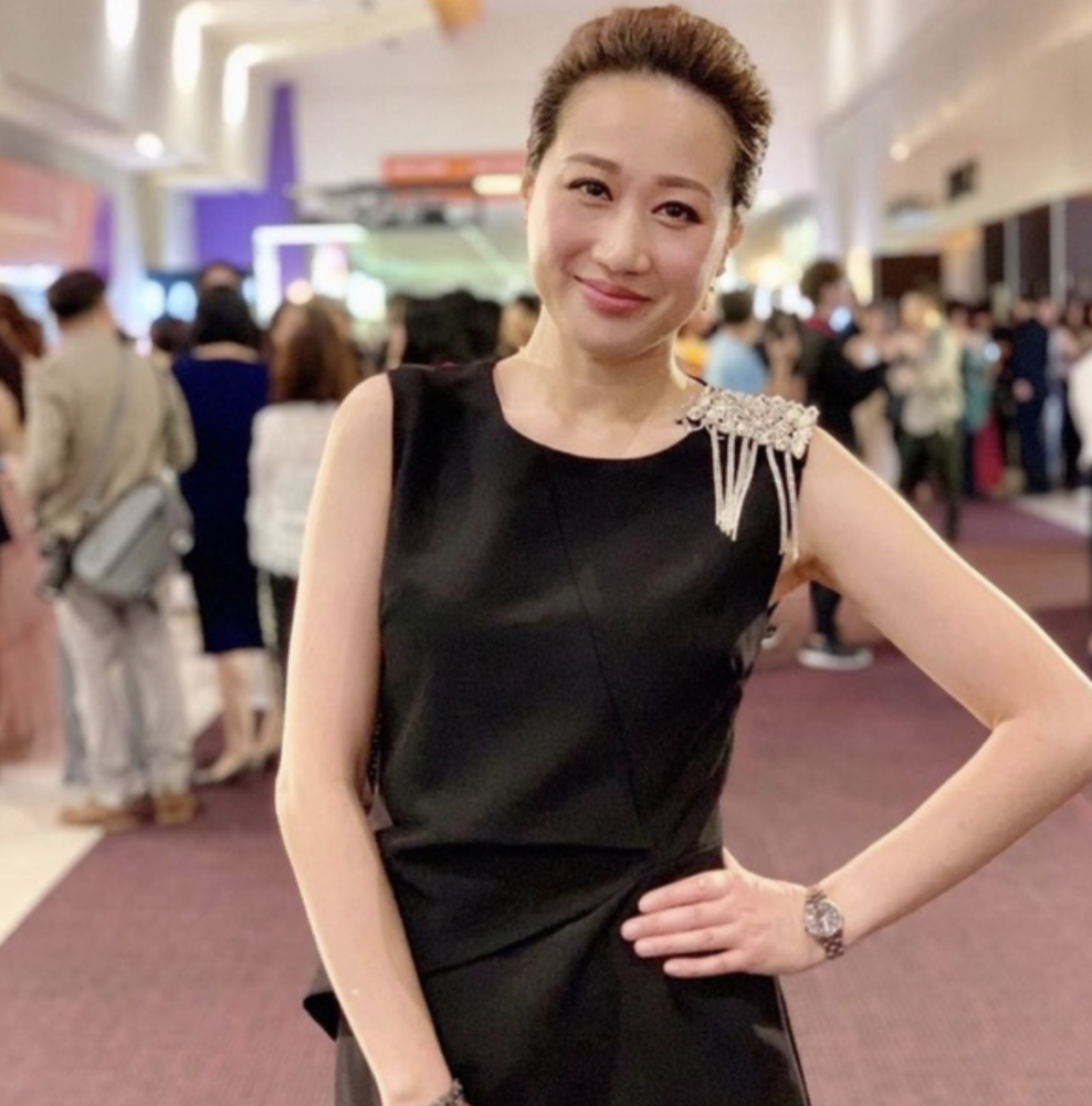 tvb绿叶夏竹欣晒婚照公开婚讯曾恋黄子雄八年男方不婚致分手