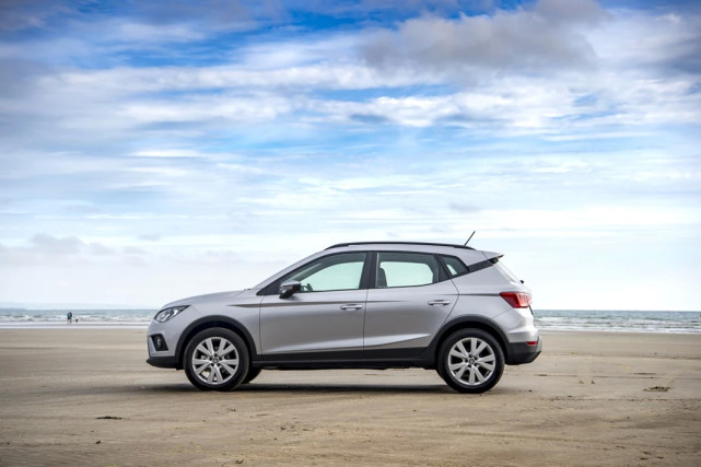 2021款大众西雅特arona短小精干的家用suv