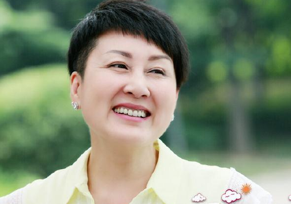 她被称为国民丈母娘28岁因渴望大火演了一辈子的贤妻良母