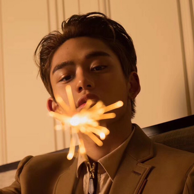 头像壁纸黄旭熙梦想一定要多梦想越多人生越精彩