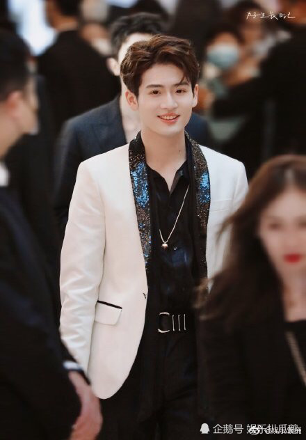 力丸和尹浩宇参加活动像极了两位大佬洽谈商务气质这玩意好绝