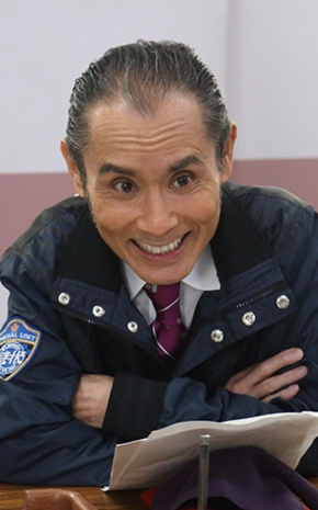 接着要说的就是假面骑士ooo中的鸿上光生了,作为鸿上基金会的会长,他