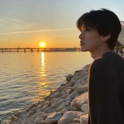 男生头像暗恋撑到了最后都变成了自恋