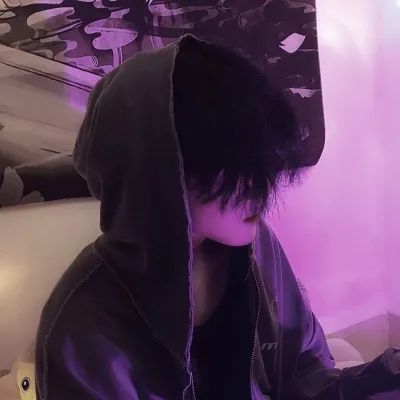 男生头像暗恋撑到了最后都变成了自恋
