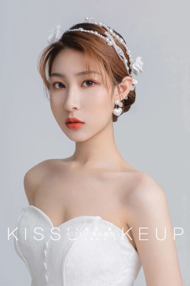 图库化妆造型欣赏|时尚西式新娘造型,高贵精致中环绕着浪漫气息!