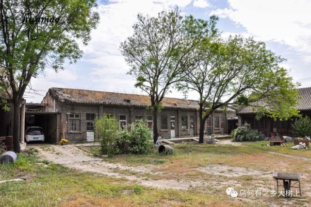 工程到1915年12月正式竣工,冯家大院占地近百亩,分为东西两路,为