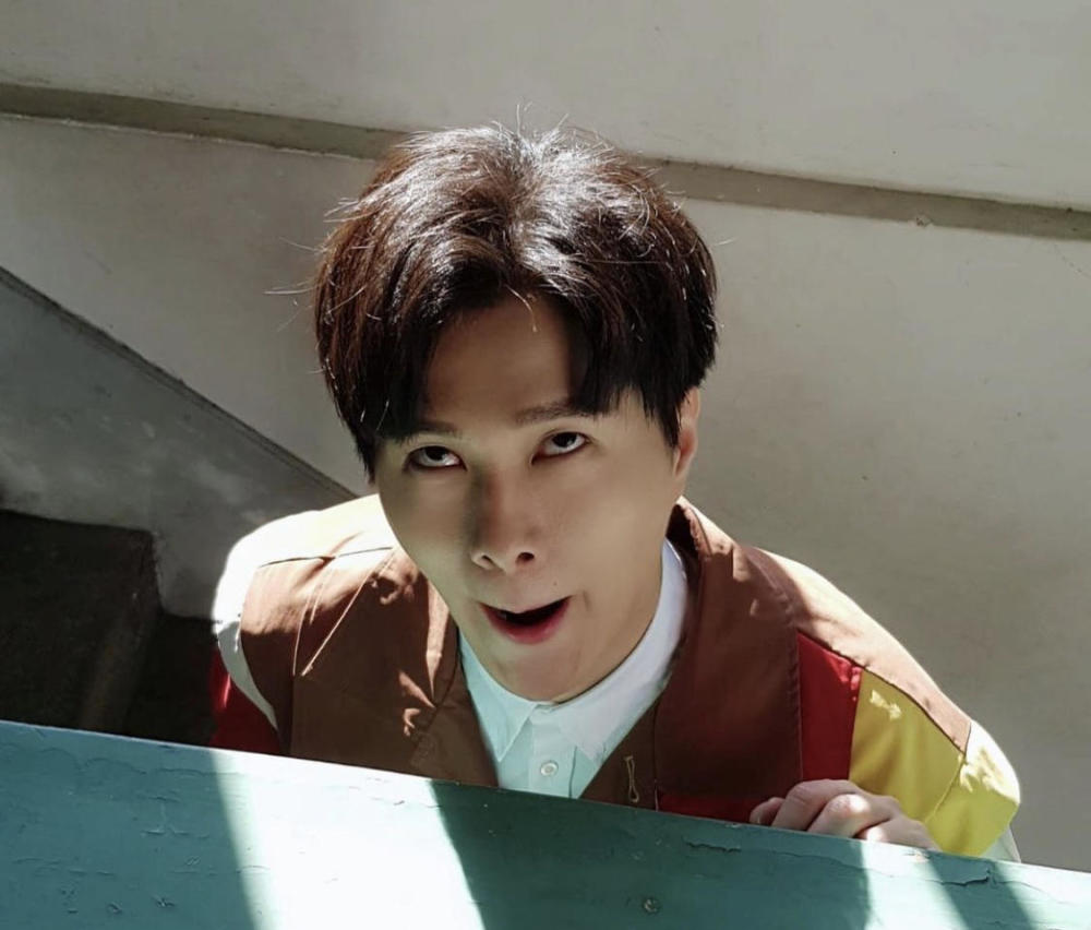 爱上我的衰神胡鸿钧被赞好大只小花陈嘉慧被力捧十分谦虚