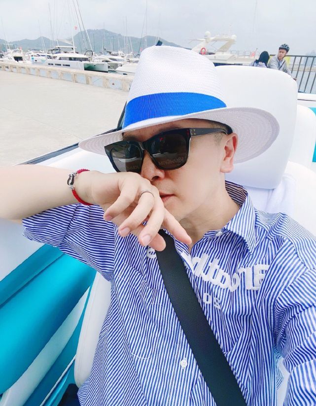 赵本山女儿终于官宣新男友男方被曝是星二代曾参加选秀节目