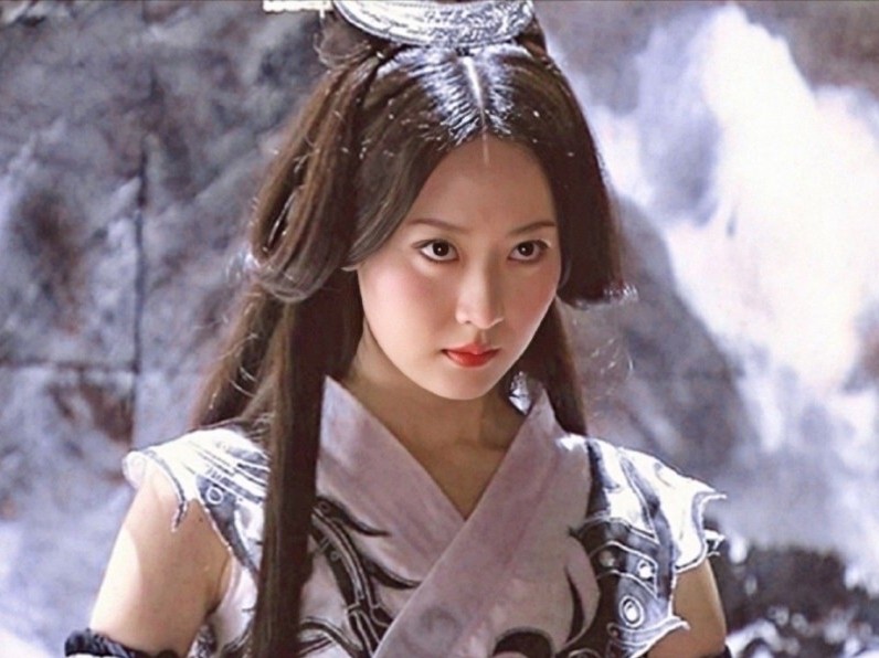 易小川去抢亲,意外成蒙恬胞弟玉漱公主要被送给秦皇当妃子,易小川前去