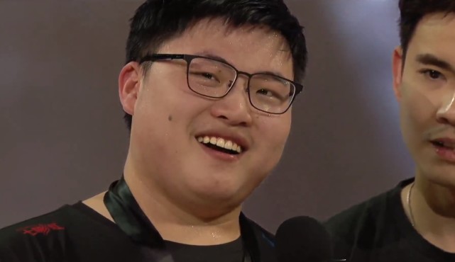 Uzi什么都没有做 就活该被人喷来喷去 Imp事件揭露电竞圈乱象 腾讯新闻