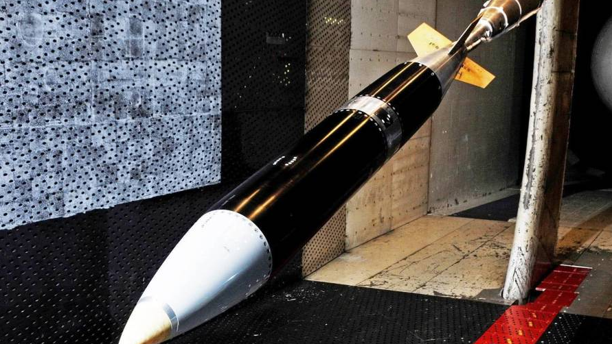 钻地弹究竟有多强超大级掩体粉碎机它们是掩体克星