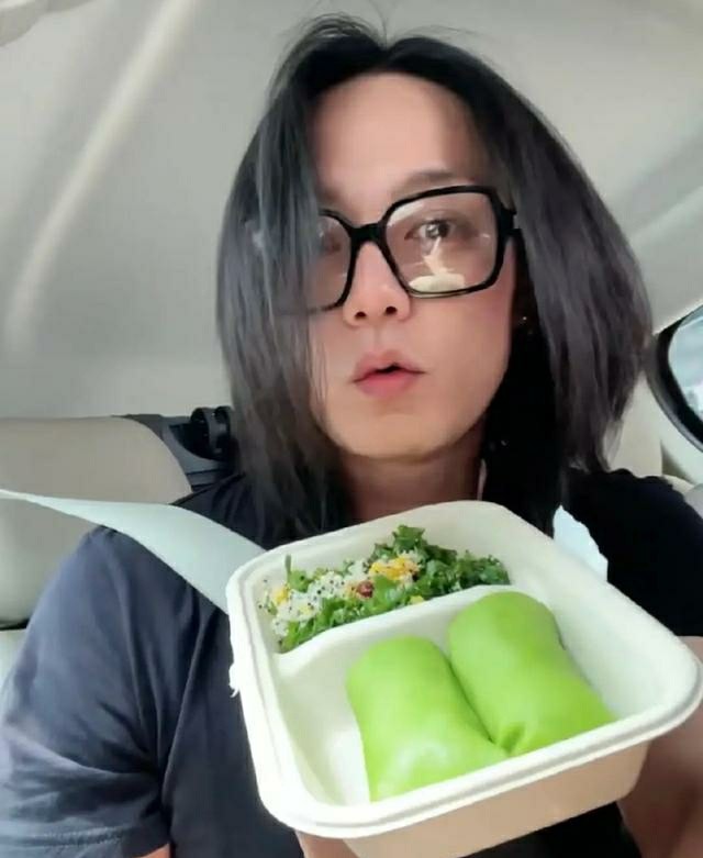 尹正公开72天减脂饮食法女孩子一定不能断碳水网友跟着瘦