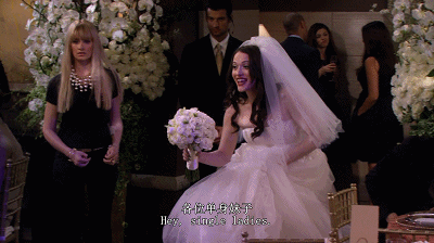 《破产姐妹》max扮演者宣布订婚