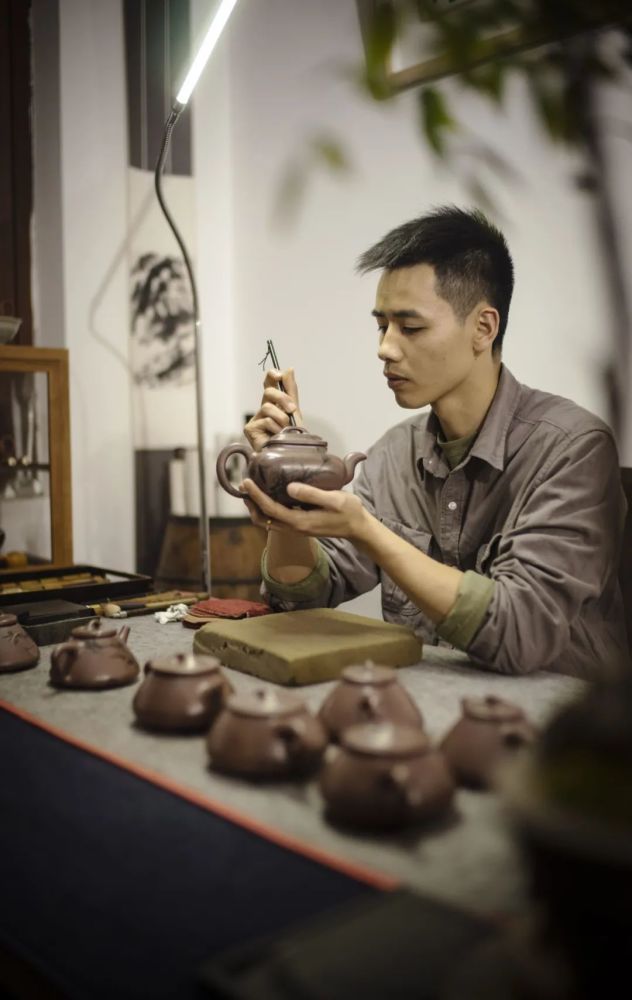 观紫访谈100黄文艺砥砺求全003