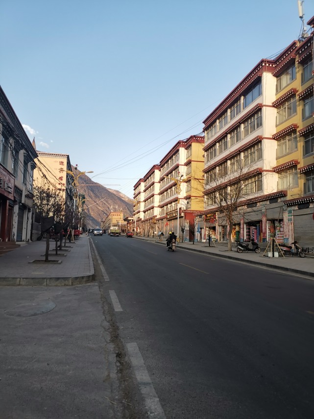 我一定会带着孩子再走一趟川藏线,感受祖国的力量