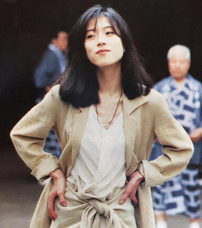 中森明菜众叛亲离被老父斥责无情 近藤真彦魅力不减收服90后美女情人 腾讯新闻