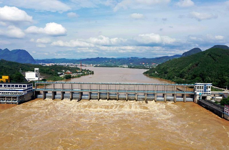 珠江上游广西融江浮石水电站泄洪度汛