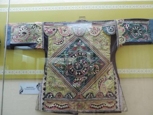 你不知道的贵州|缝制一件要三年,这种服饰叫"百鸟衣"