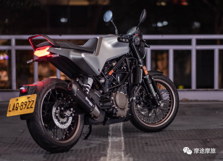 双缸黑白箭登场ktm旗下品牌胡斯瓦纳501设计开发中