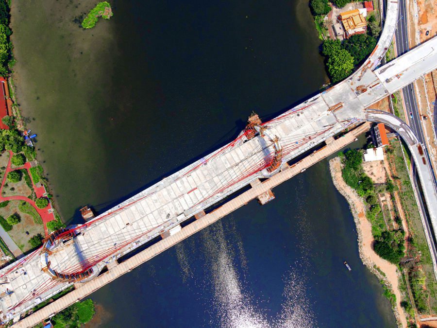 漳州这座跨江大桥靠32条钢索牵起"时空之门"_腾讯新闻