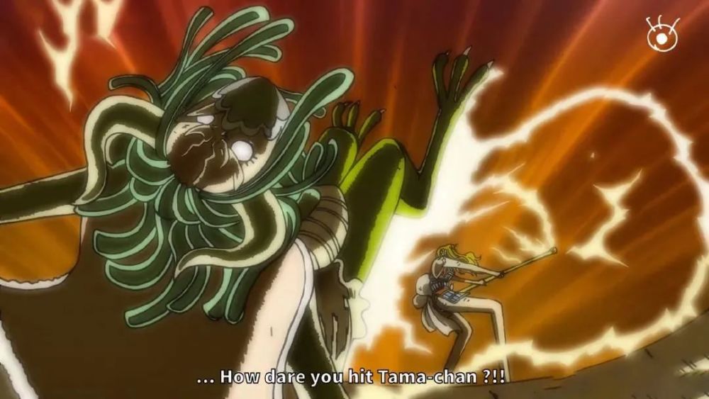 乌尔缇抓住娜美,准备用头槌摧毁她.