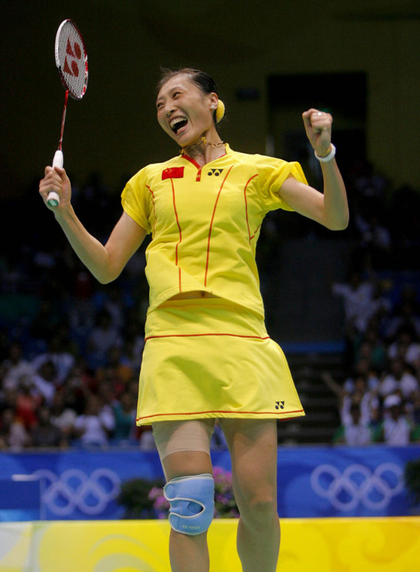 她是被丈夫抛弃的奥运冠军,如今独自抚养女儿,前夫已再婚生子