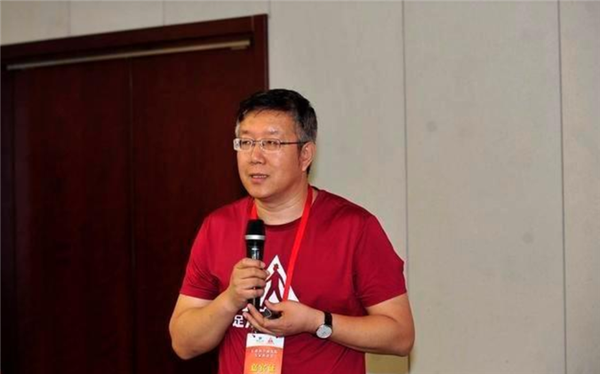 足力健创始人张京康:创业亏掉3000万,如今靠老人鞋年入10亿