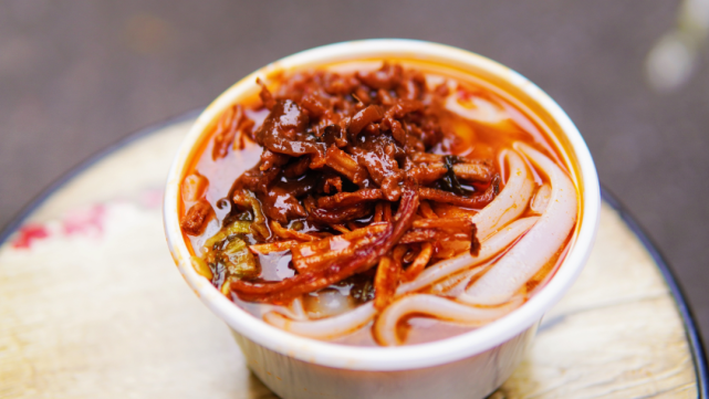 泡蛋苕粉(集贤里店) 地铁路线:6号线武胜路站q口300米