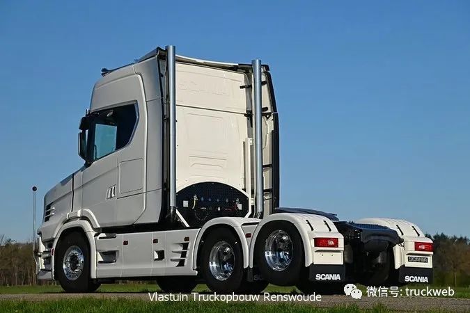 长头车天花板 欧洲首台770马力长头斯堪尼亚v8牵引车改装完毕