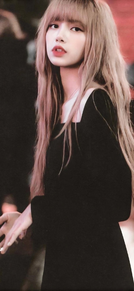 lisa高清壁纸人间芭比