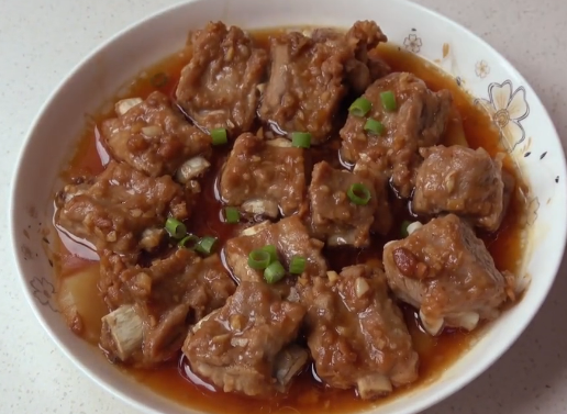 20分钟后,取出,这道美味的蒸排骨就做好了.