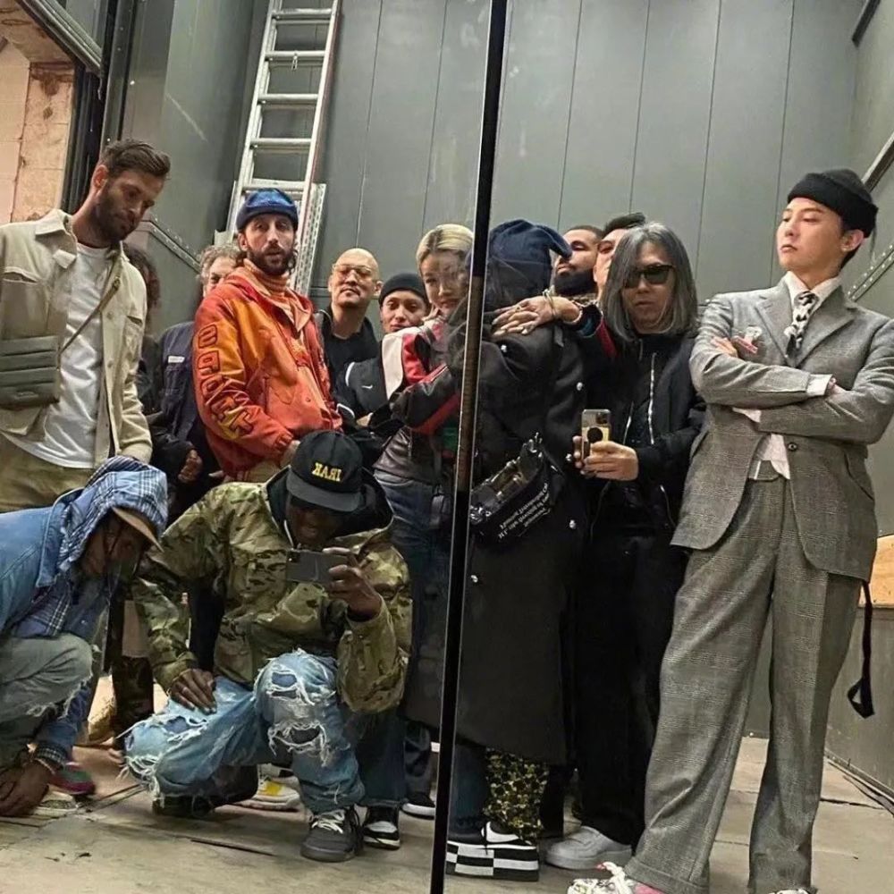 耐克天团展示年度大戏sacai联名算啥tsvirgil才是狠货