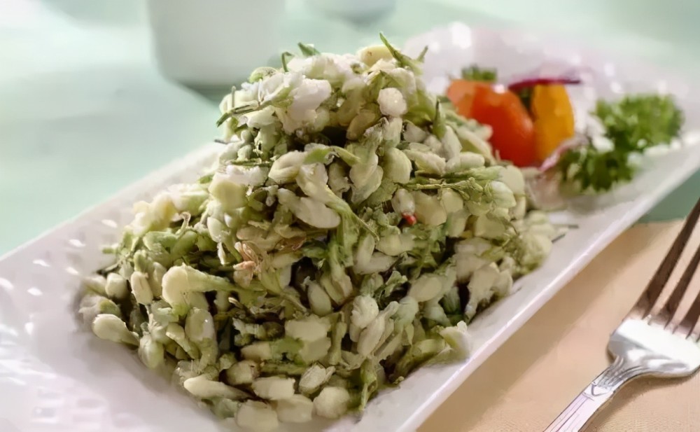 爱吃槐花的看过来槐花盛开的清香成为了日照五月的味道