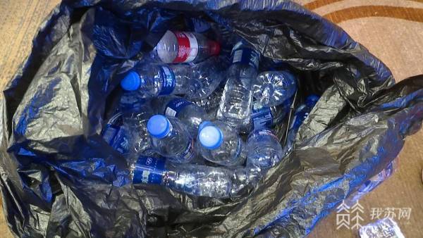 会议"半瓶水"浪费不容忽视 南京开出首例罚单