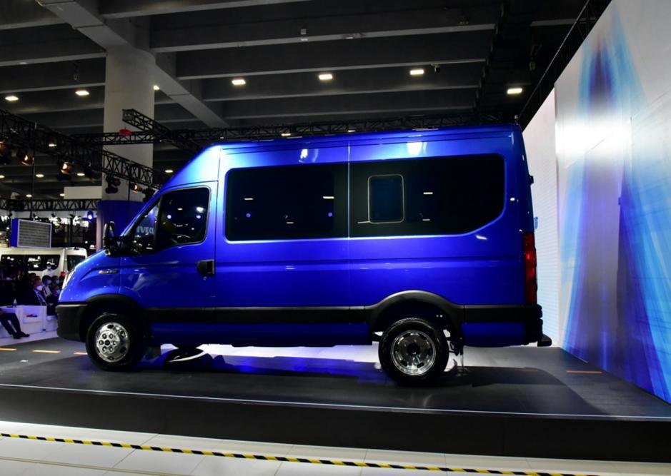 7座车才14万起轻客领域的王者依维柯欧胜还有着合资的光环