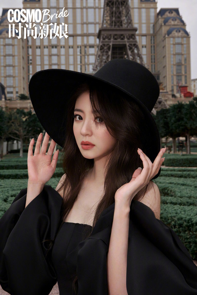 40岁安以轩二胎后首拍大片扎礼物盒蝴蝶结美成仙女颜值美回巅峰