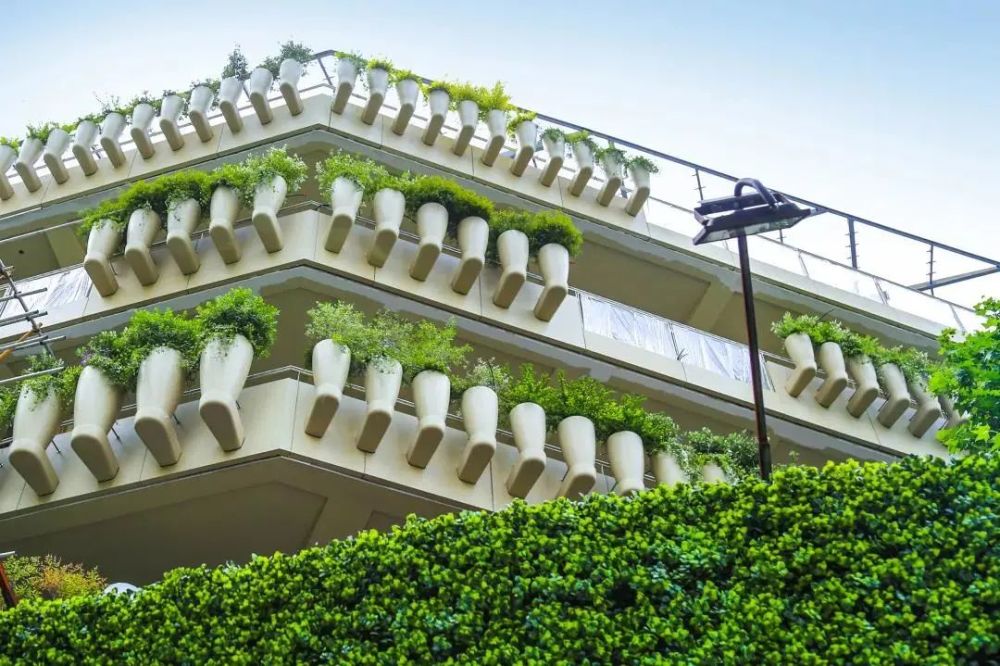 魔都真网红来了新天地商圈造了一座城市立体花园