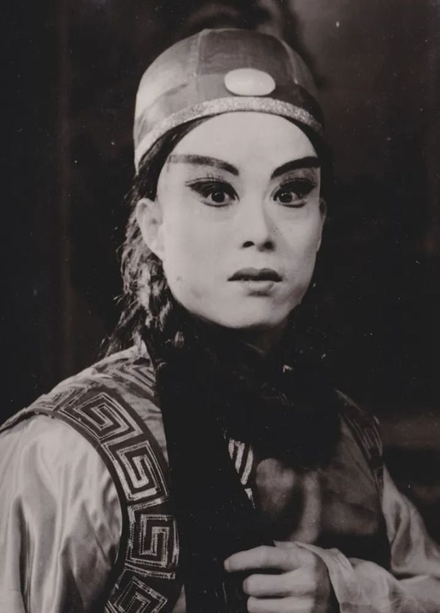 中国评剧院原演员杨树亭因病于5月13日去世,终年73岁