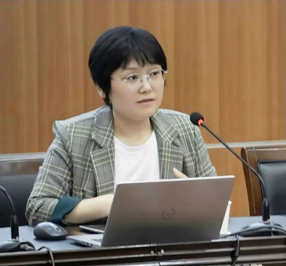 大会上李霞老师希望同学们要有主人翁精神,定位个人角色,强化思想认知