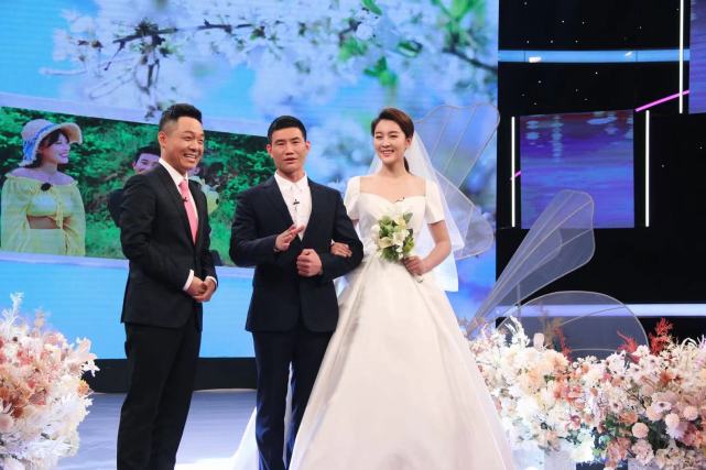 《男人世界》 节目中大秀恩爱补办梦幻婚礼|男人世界|郭珊珊|谢孟伟