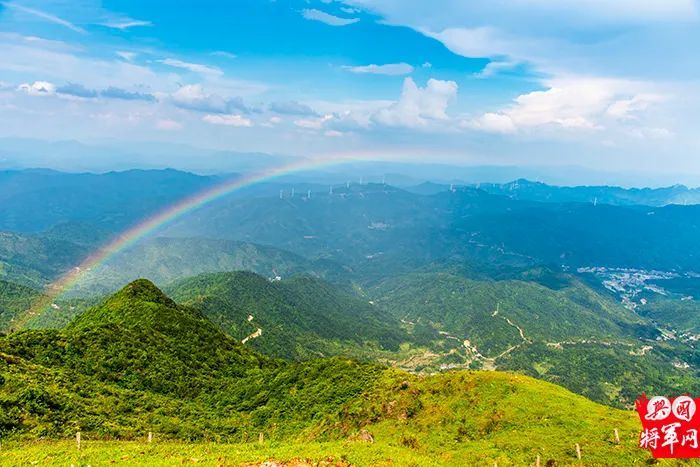 (兴国大乌山雨后彩虹)