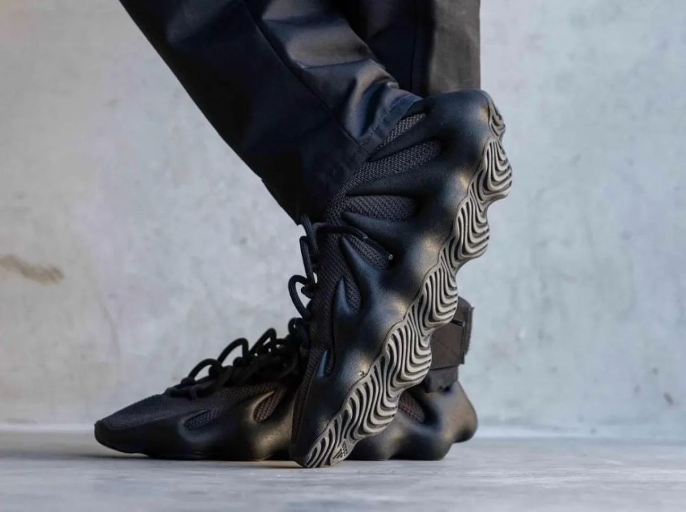 yeezy 450"黑武士"提前上脚泄露,锁定限量发售!