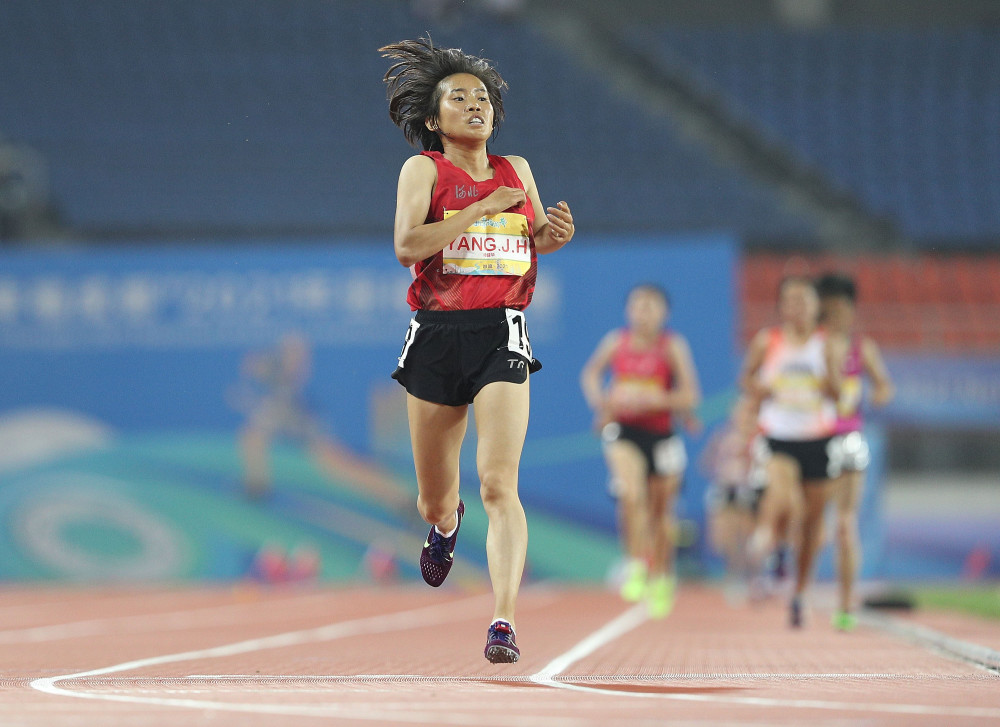 体育田径相约幸福成都田径邀请赛女子5000米决赛赛况
