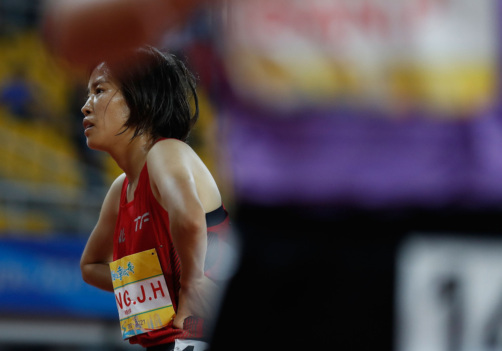 体育田径相约幸福成都田径邀请赛女子5000米决赛赛况