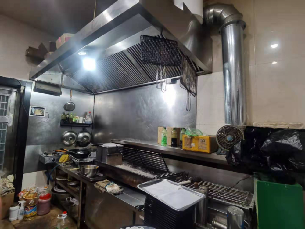 首例罚五千元启东城管开出首张餐饮业油烟污染罚单