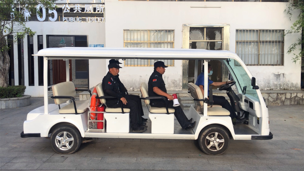 置物架排行_东莞大朗:自制置物架,巡逻车秒变“多功能车”