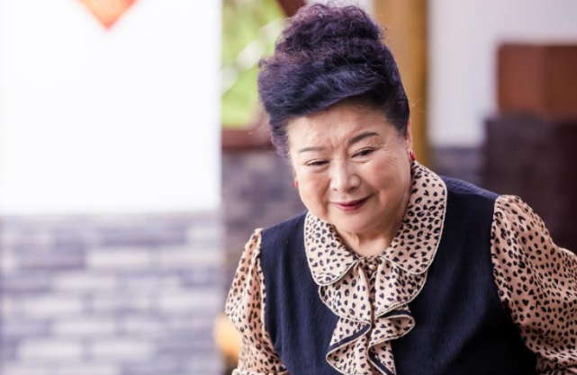 刘老根4保安队长模仿宋晓峰宋老蔫像赵四山庄也打出温泉